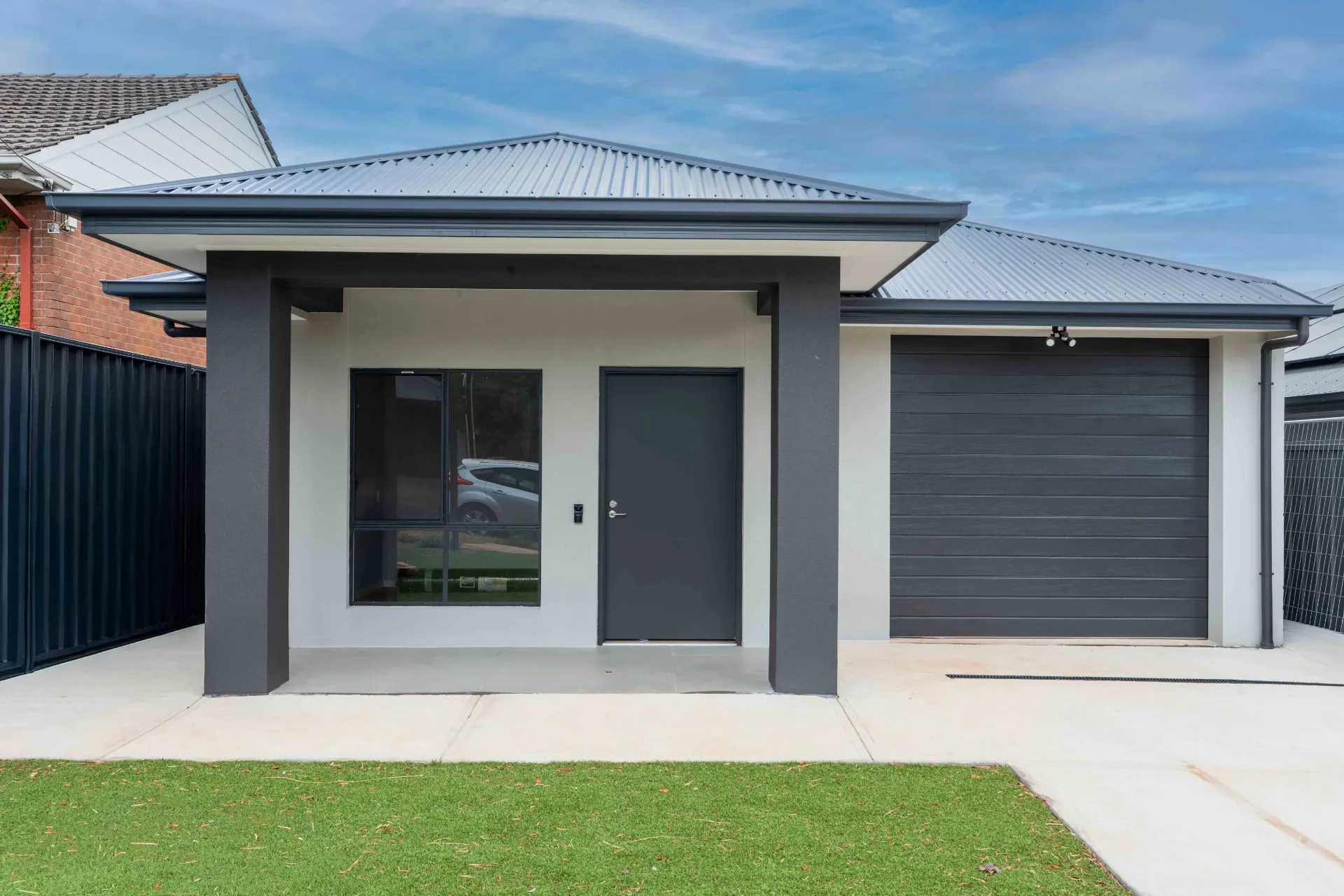 6 Heather Drive — exterior