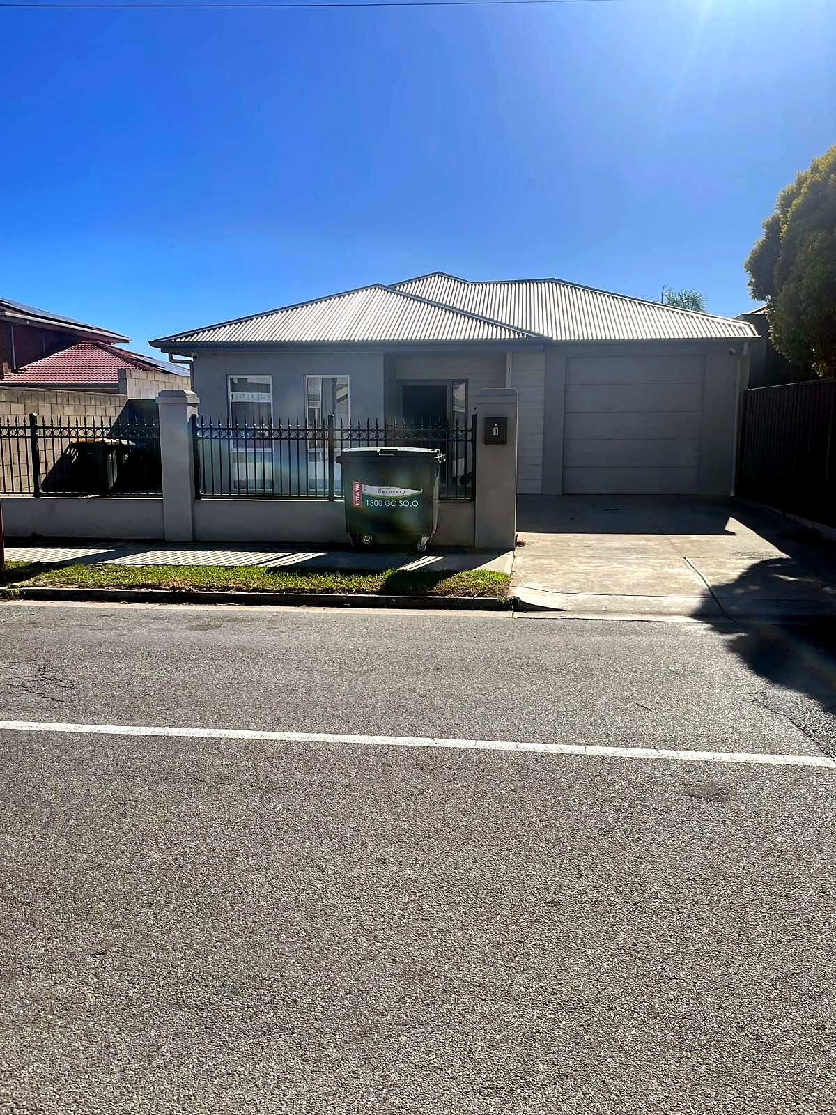 1 Rose Street — exterior